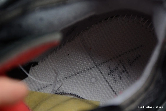 CV9388-001 x O-W 4 Air CV9388-001 “Bred” Jordan 0321